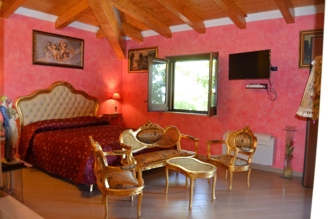 Montecorvino Pugliano Resort Le Parisien מראה חיצוני תמונה