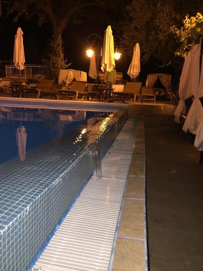 Montecorvino Pugliano Resort Le Parisien מראה חיצוני תמונה