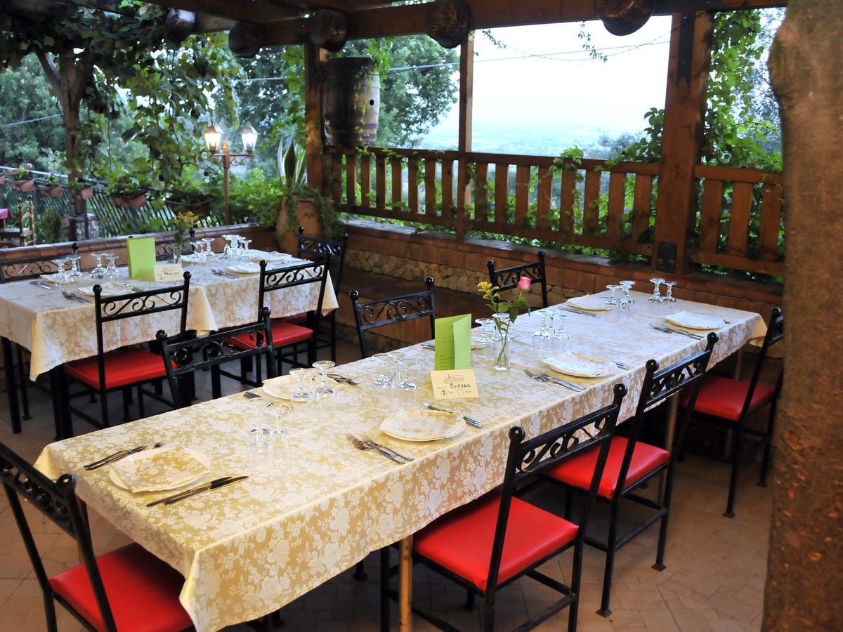 Montecorvino Pugliano Resort Le Parisien מראה חיצוני תמונה